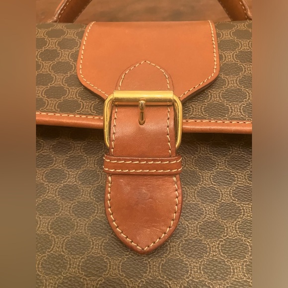 Authentic Celine Triomphe Vintage Macadam Messenger bag - Picture 4 of 12